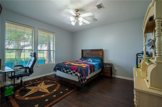 3 Meadows Drive, Hilltop Lakes, TX 77871