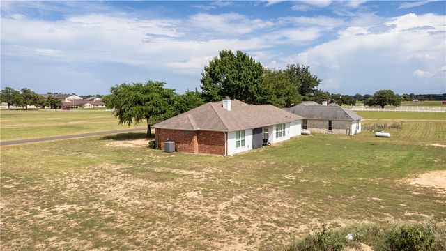 3 Meadows Drive, Hilltop Lakes, TX 77871