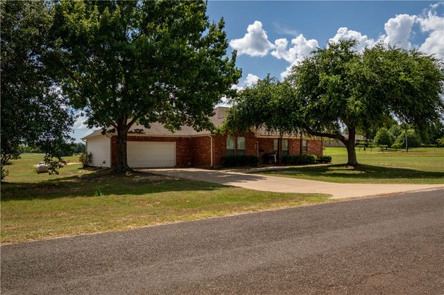 3 Meadows Drive, Hilltop Lakes, TX 77871