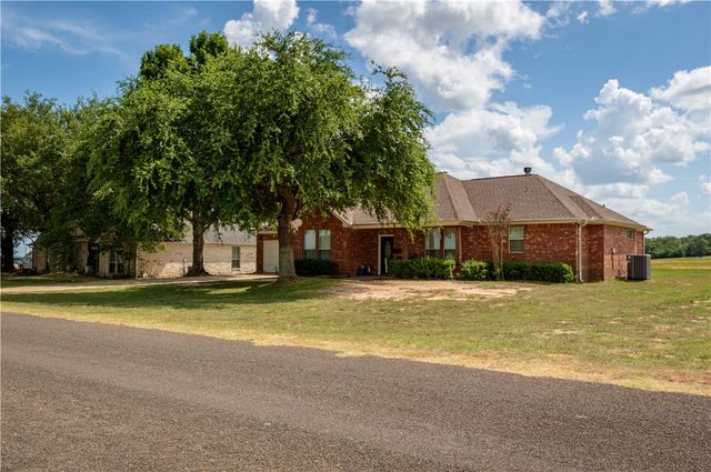 3 Meadows Drive, Hilltop Lakes, TX 77871