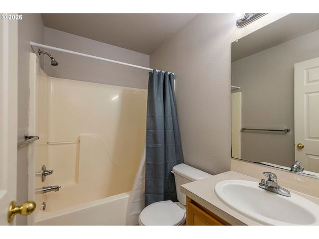 778 E HIST COLUMBIA RIVER Hwy, Troutdale, OR 97060