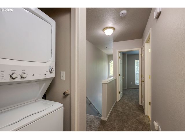 778 E HIST COLUMBIA RIVER Hwy, Troutdale, OR 97060