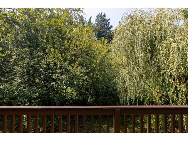 778 E HIST COLUMBIA RIVER Hwy, Troutdale, OR 97060