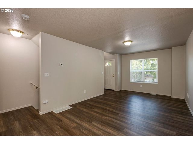 778 E HIST COLUMBIA RIVER Hwy, Troutdale, OR 97060