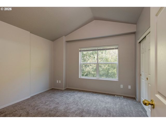 778 E HIST COLUMBIA RIVER Hwy, Troutdale, OR 97060