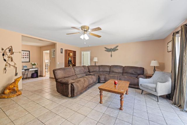 4948 Pasadena Ave, Sacramento, CA 95841
