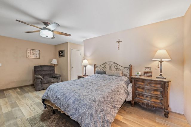 4948 Pasadena Ave, Sacramento, CA 95841
