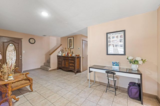 4948 Pasadena Ave, Sacramento, CA 95841