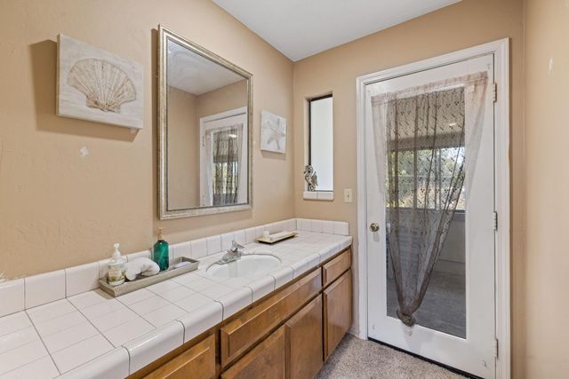4948 Pasadena Ave, Sacramento, CA 95841