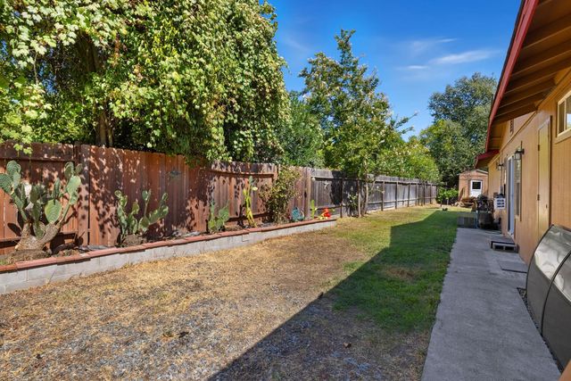 4948 Pasadena Ave, Sacramento, CA 95841