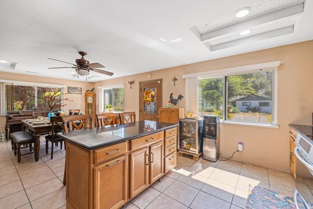 4948 Pasadena Ave, Sacramento, CA 95841