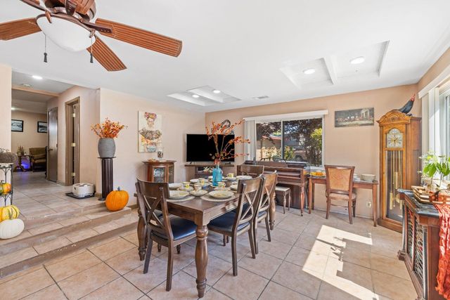 4948 Pasadena Ave, Sacramento, CA 95841