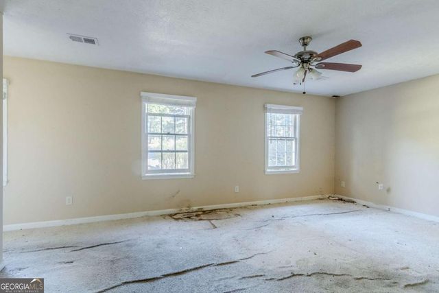 5362 Milieo Place SW, Lilburn, GA 30047