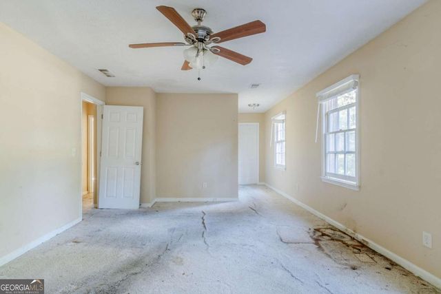 5362 Milieo Place SW, Lilburn, GA 30047