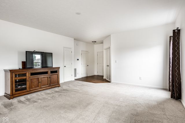 15270 Atkinson Drive, Noblesville, IN 46060