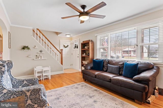 6507 JONESTOWN RD, Harrisburg, PA 17112