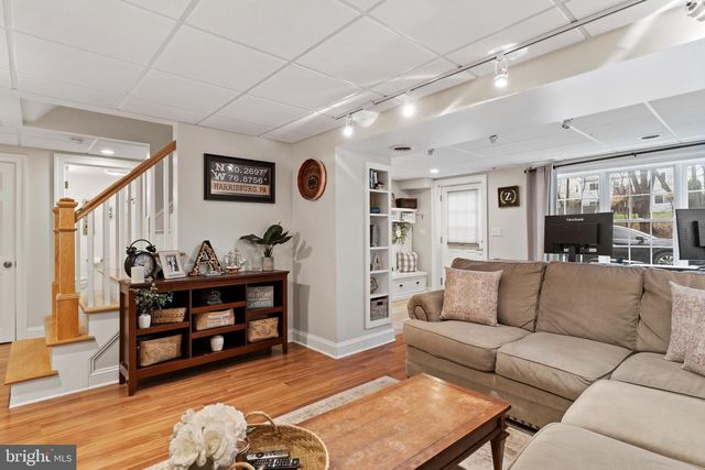 6507 JONESTOWN RD, Harrisburg, PA 17112