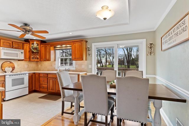 6507 JONESTOWN RD, Harrisburg, PA 17112