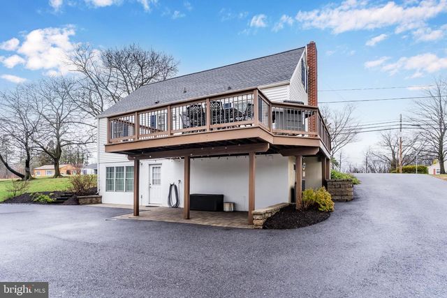 6507 JONESTOWN RD, Harrisburg, PA 17112