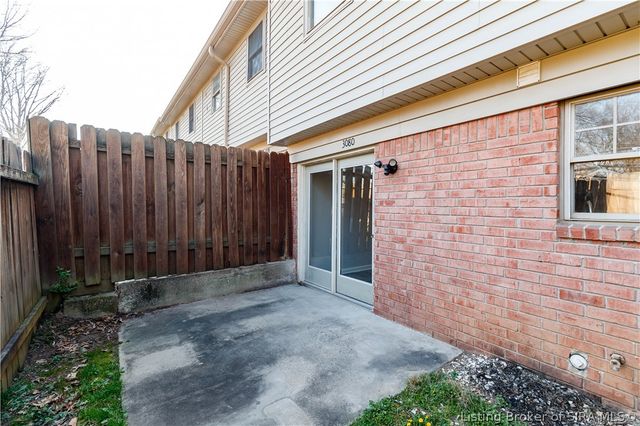 3080 Wooded Way, Jeffersonville, IN 47130
