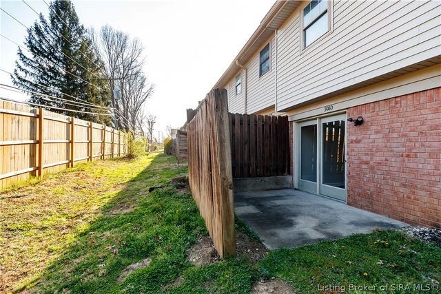 3080 Wooded Way, Jeffersonville, IN 47130