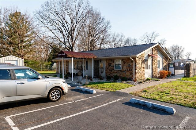 3080 Wooded Way, Jeffersonville, IN 47130