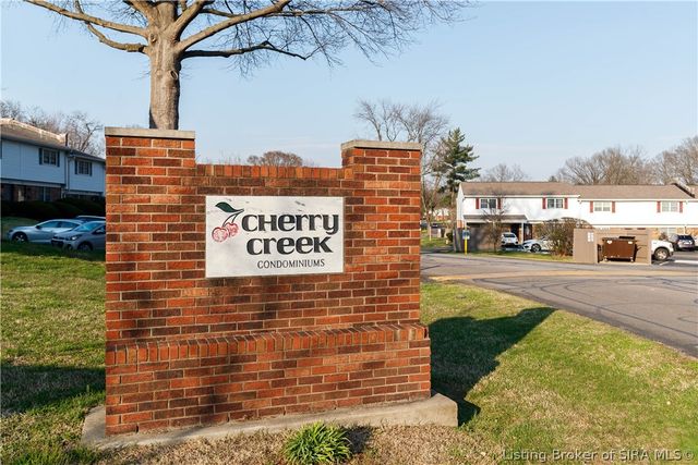 3080 Wooded Way, Jeffersonville, IN 47130