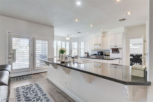 2496 Ram Crossing Way, Henderson, NV 89074