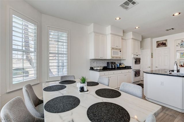 2496 Ram Crossing Way, Henderson, NV 89074