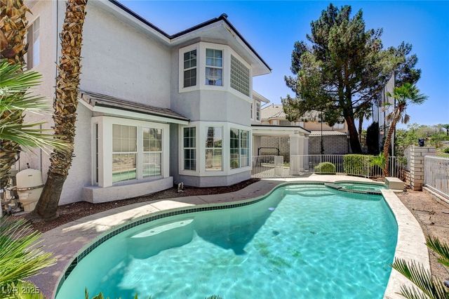 2496 Ram Crossing Way, Henderson, NV 89074