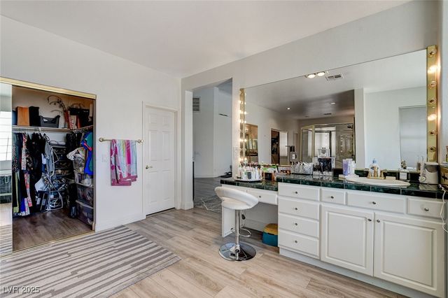 2496 Ram Crossing Way, Henderson, NV 89074