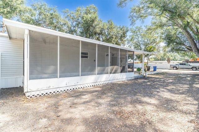 5807 BARRY LANE, Tampa, FL 33634