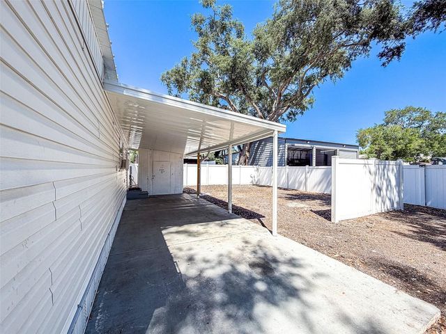 5807 BARRY LANE, Tampa, FL 33634