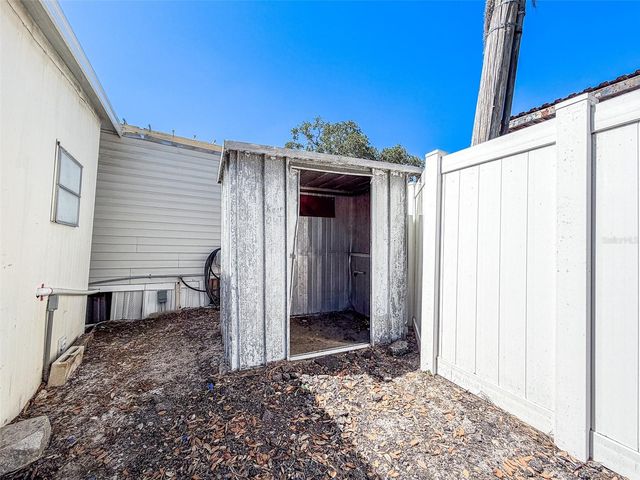 5807 BARRY LANE, Tampa, FL 33634