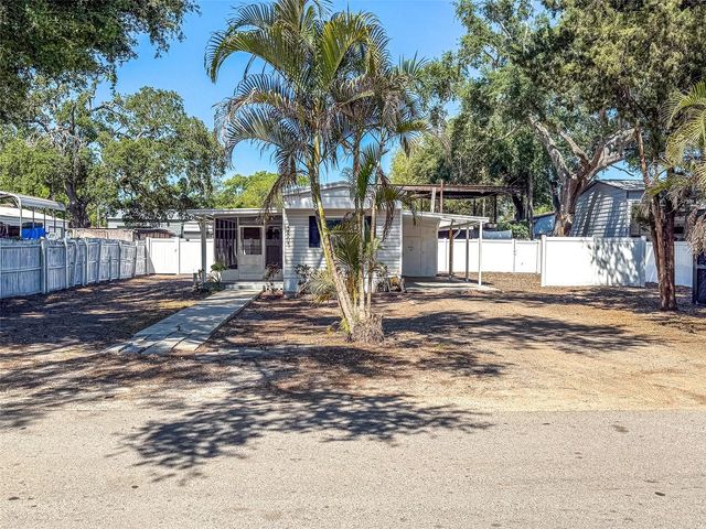 5807 BARRY LANE, Tampa, FL 33634