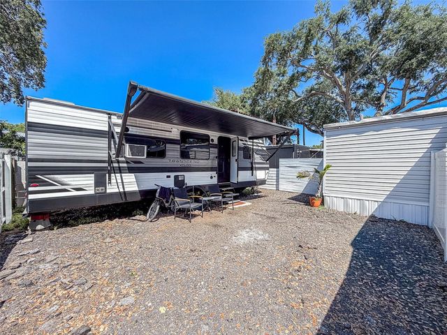 5807 BARRY LANE, Tampa, FL 33634