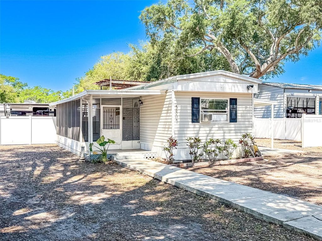 5807 BARRY LANE, Tampa, FL 33634