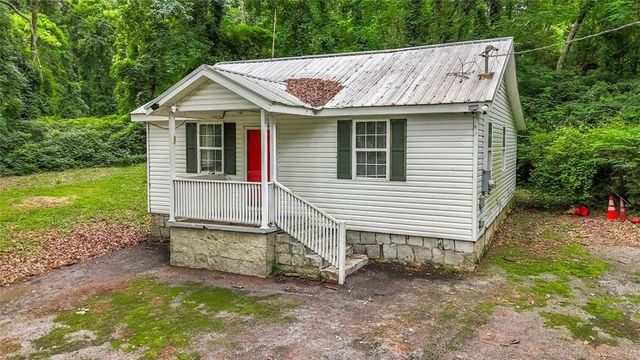281 Valley Lake Drive, Stone Mountain, GA 30087