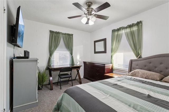 203 Hickory Hill Rd, Hampton, VA 23666