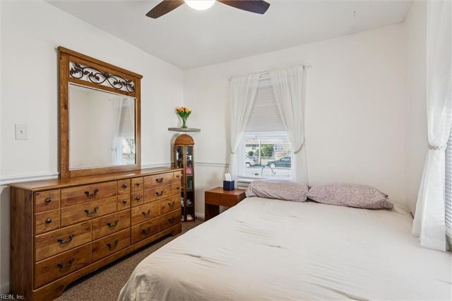 203 Hickory Hill Rd, Hampton, VA 23666