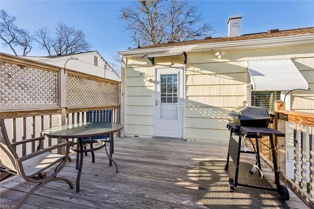 203 Hickory Hill Rd, Hampton, VA 23666