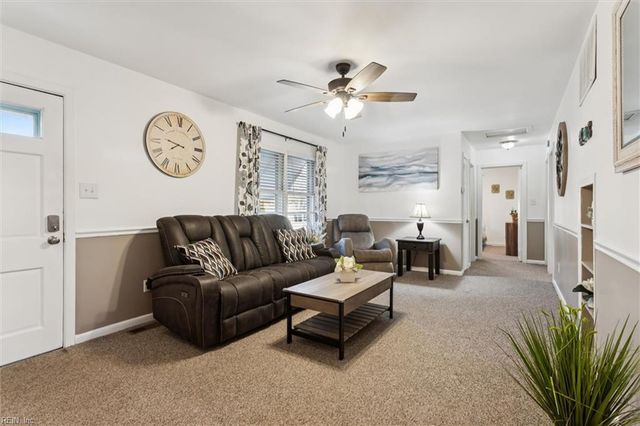 203 Hickory Hill Rd, Hampton, VA 23666