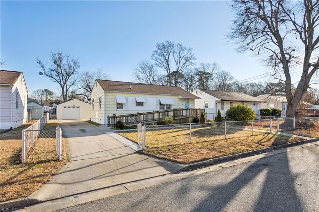 203 Hickory Hill Rd, Hampton, VA 23666