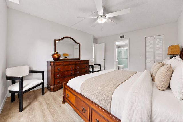 722 SUNNY PINE Way F1, Greenacres, FL 33415