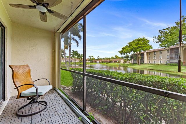 722 SUNNY PINE Way F1, Greenacres, FL 33415