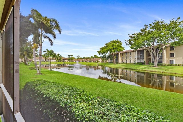 722 SUNNY PINE Way F1, Greenacres, FL 33415