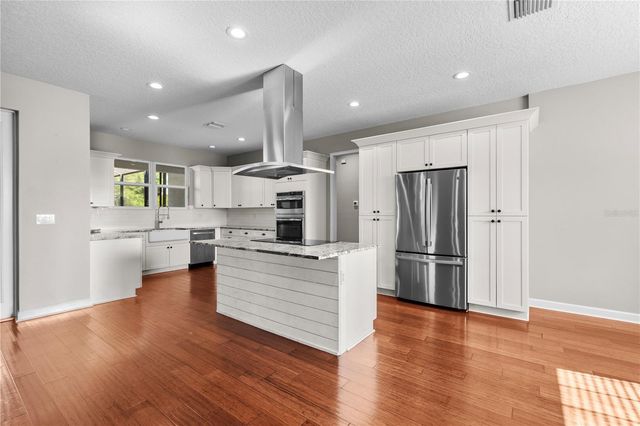 14805 US-301 N, Parrish, FL 34219