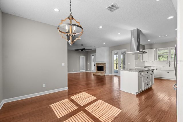 14805 US-301 N, Parrish, FL 34219