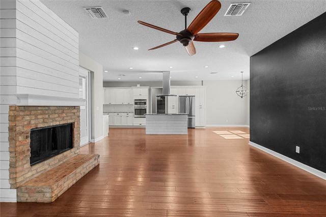 14805 US-301 N, Parrish, FL 34219