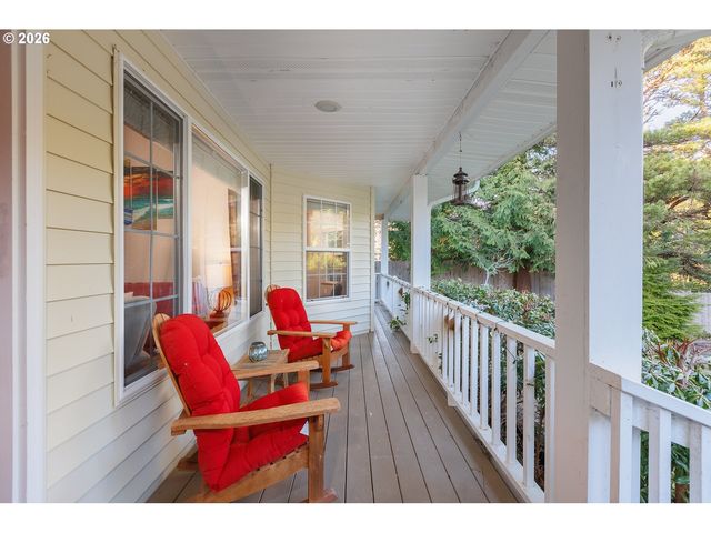 2340 S CRESTLINE Dr, Waldport, OR 97394